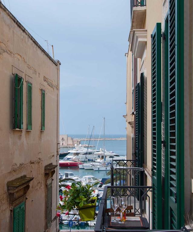 B&B Al Vico Трани Экстерьер фото